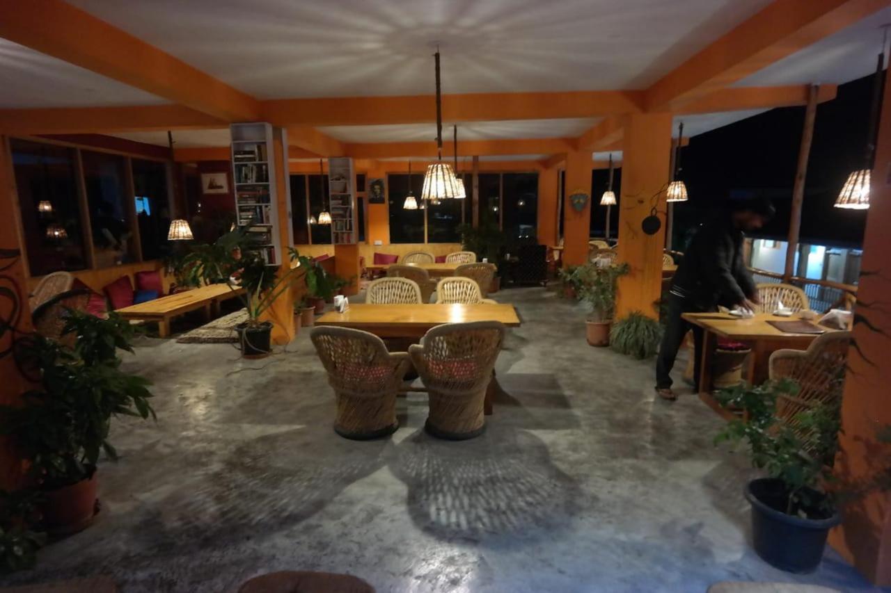 מנאלי Rasta Cafe And Lodge מראה חיצוני תמונה