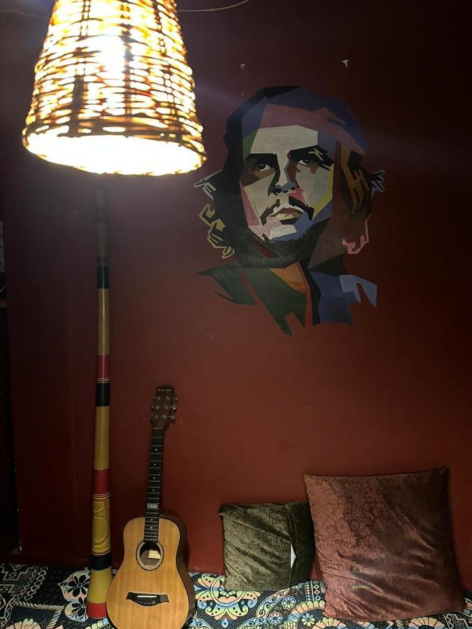 מנאלי Rasta Cafe And Lodge מראה חיצוני תמונה